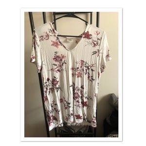 Buckle day trip Floral tee shirt